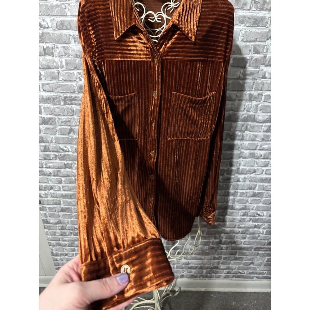 Velvet Collared Top-Rust - Picture 3 of 5